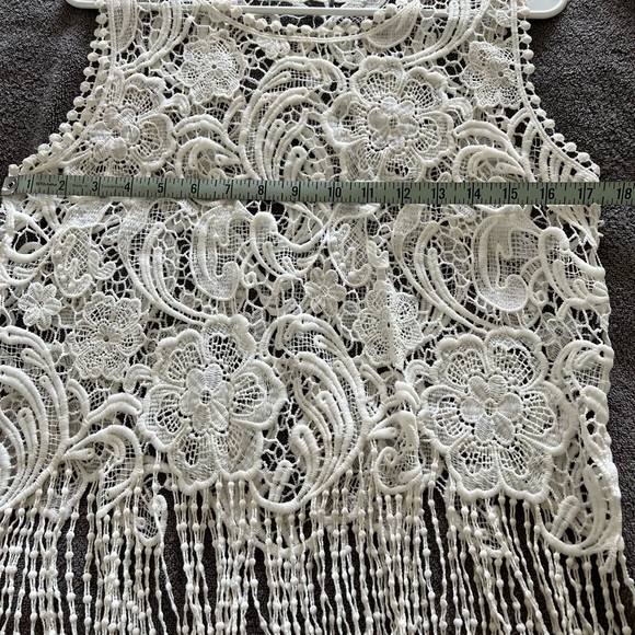 Beautiful lace and fringe top - Picture 2 of 3